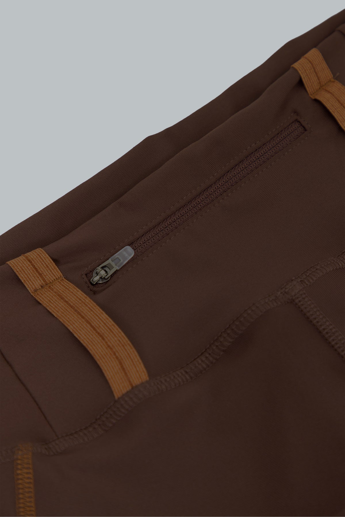 Biker deportivo café para mujer Zenith