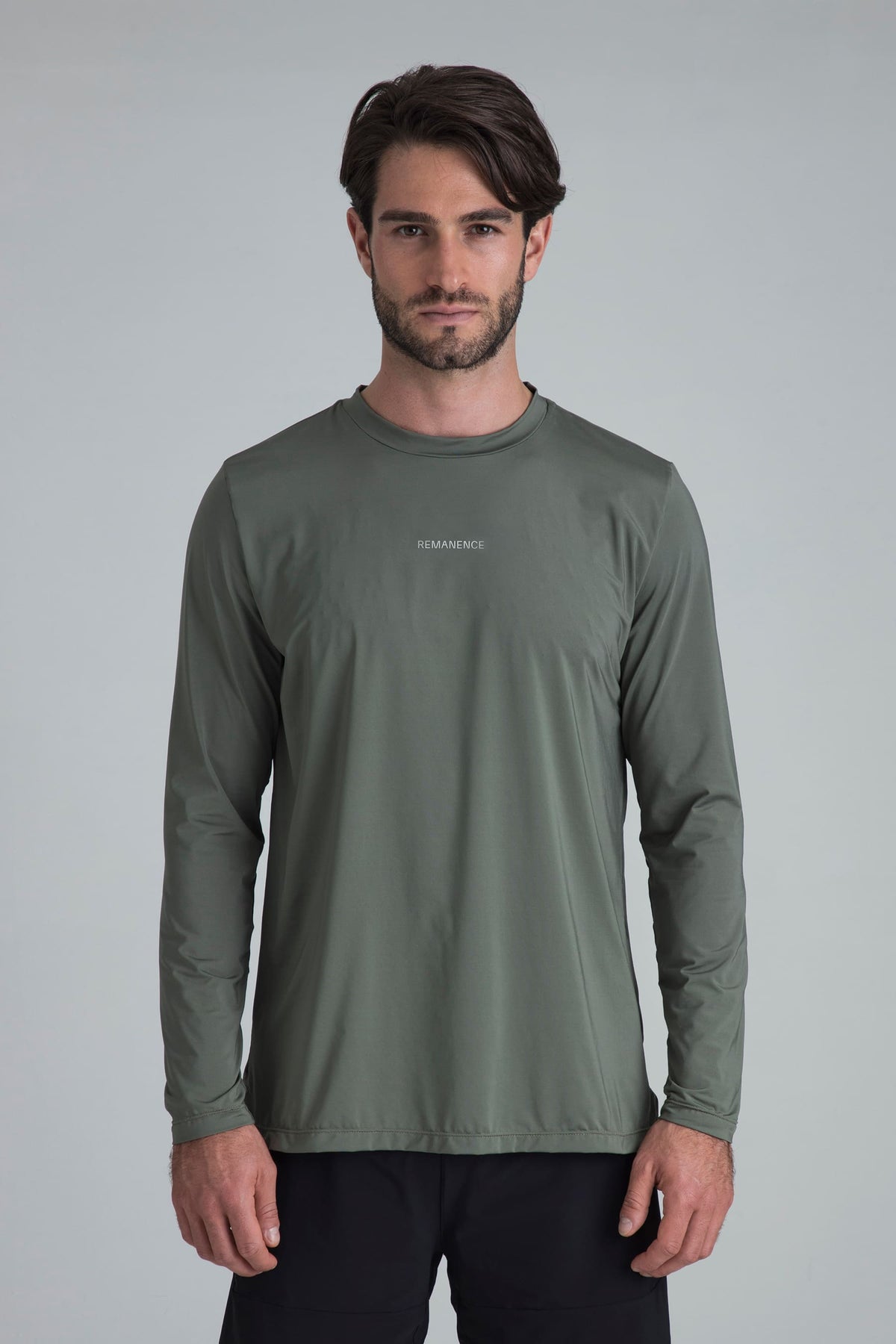 Camiseta deportiva verde oliva manga larga cuello redondo Remain