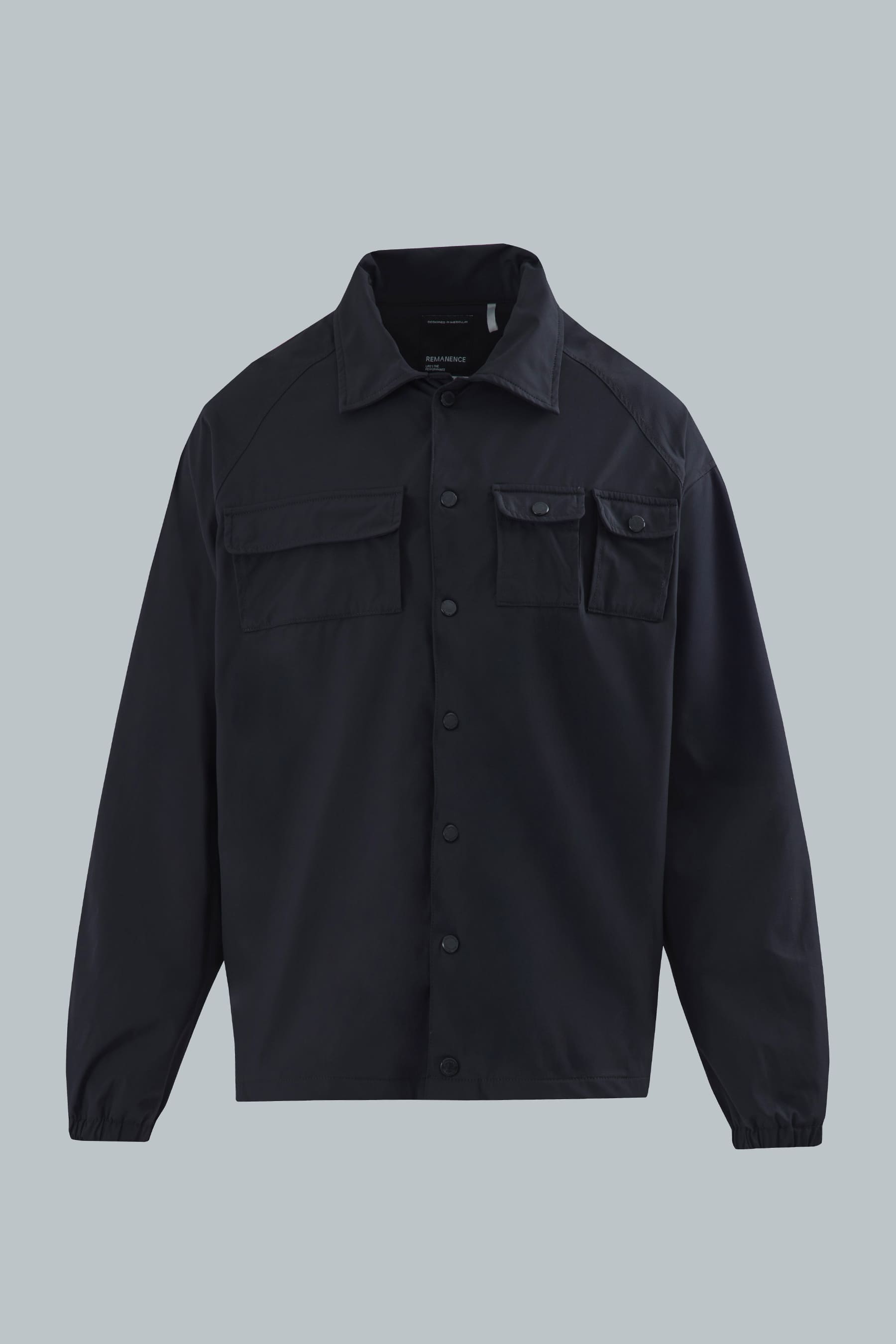 Chaqueta negra para hombre Halo tipo camisa vista frontal