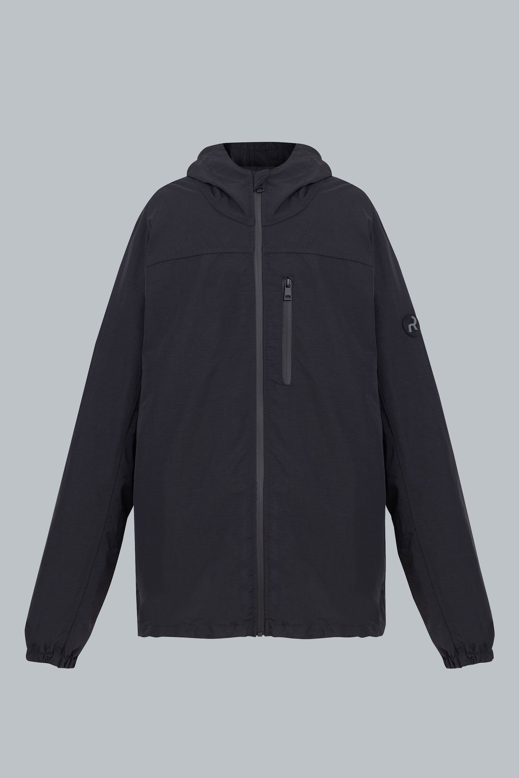 Chaqueta running negra para hombre con capucha y bolsillos