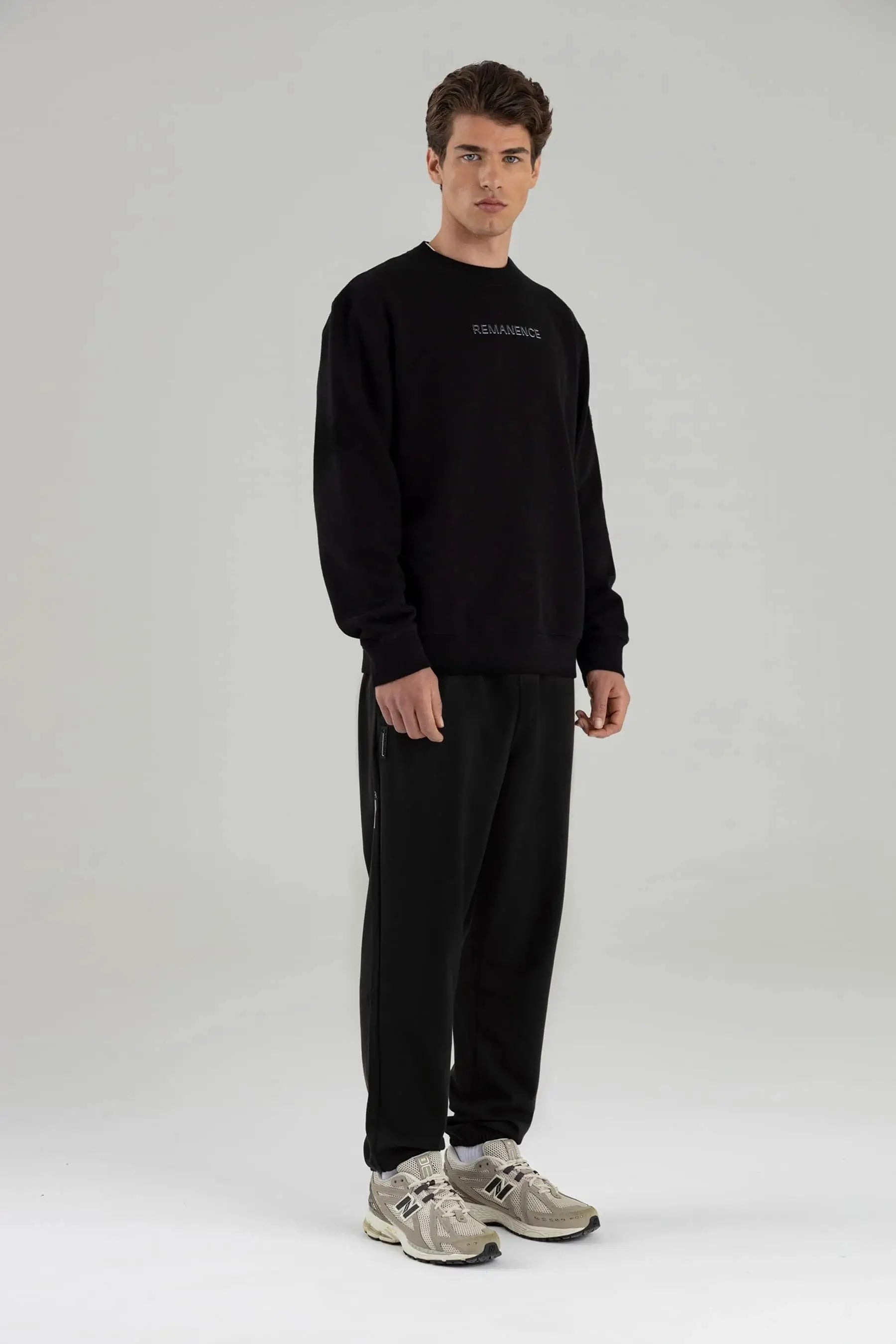 Jogger negro hombre Chroma Remanence