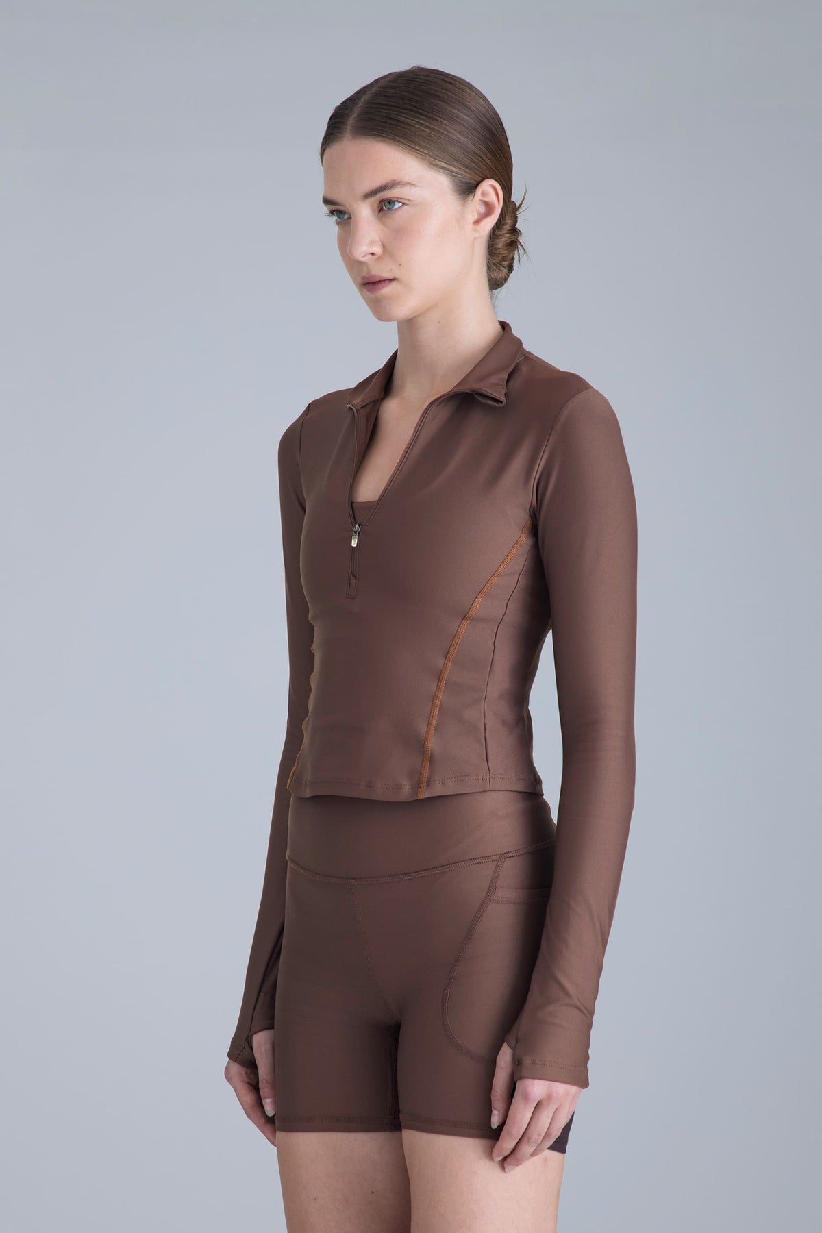 Midlayer café para mujer slim fit Helix
