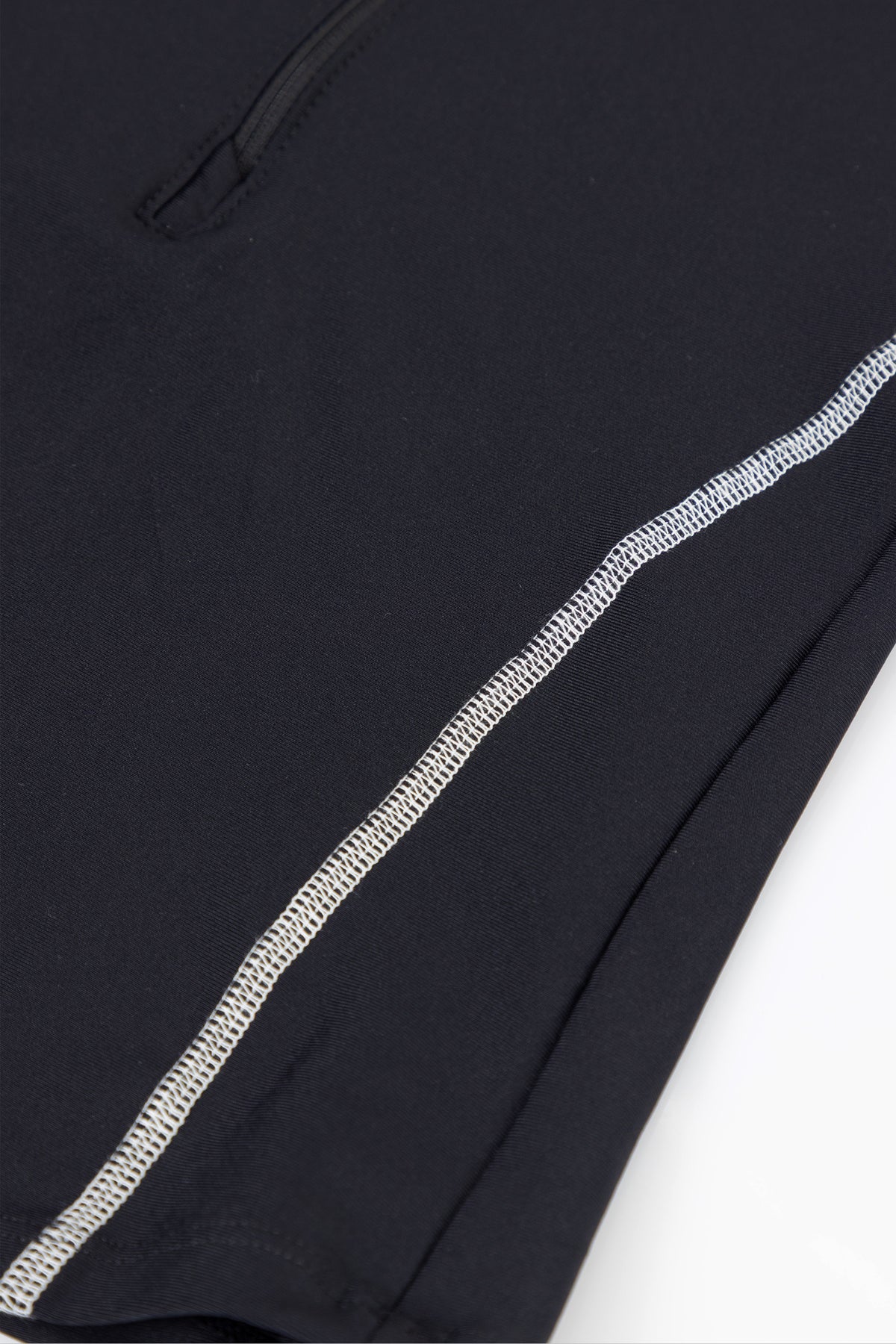 Midlayer negro para mujer slim fit Helix