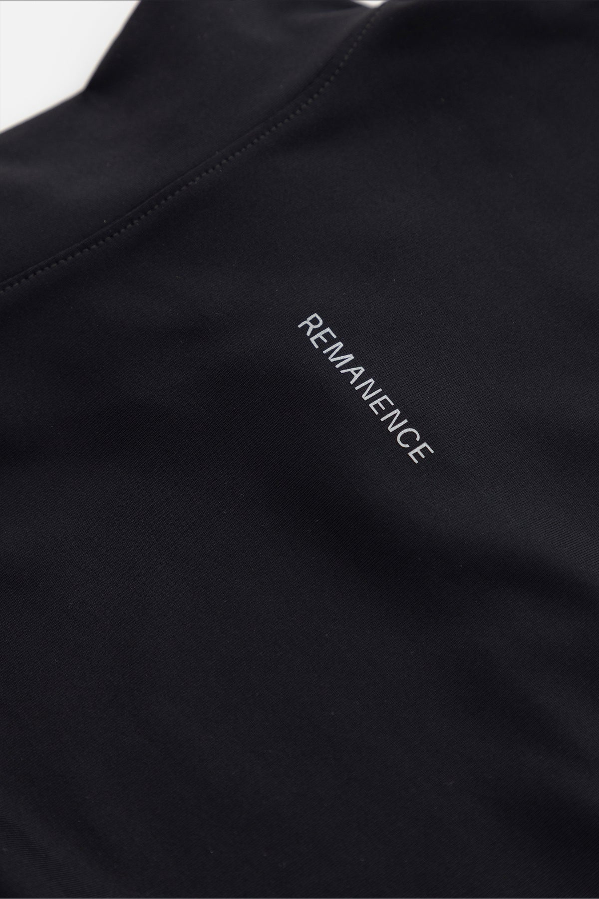 Midlayer negro para mujer slim fit Helix
