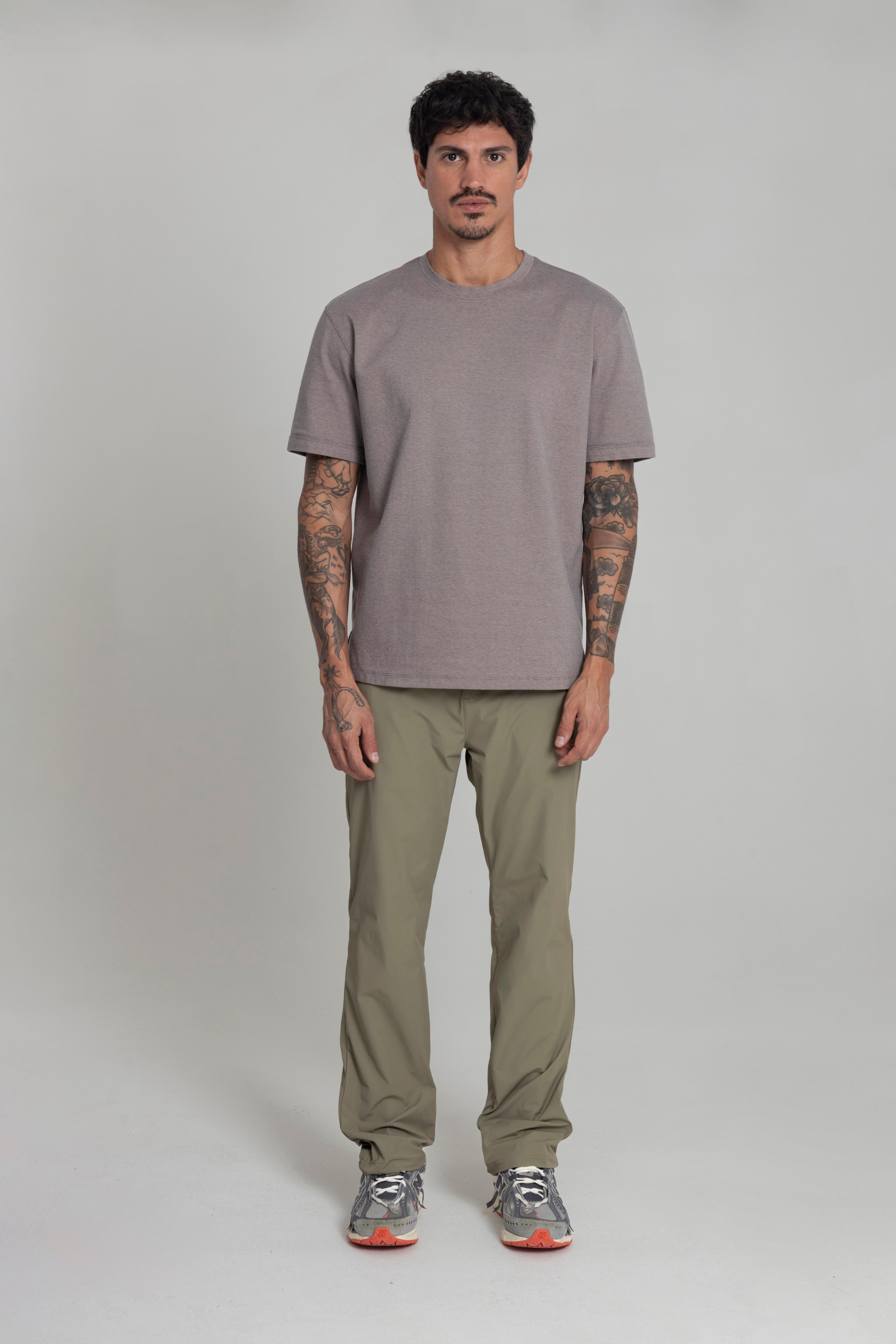 Camiseta gris para hombre fit relajado Cling