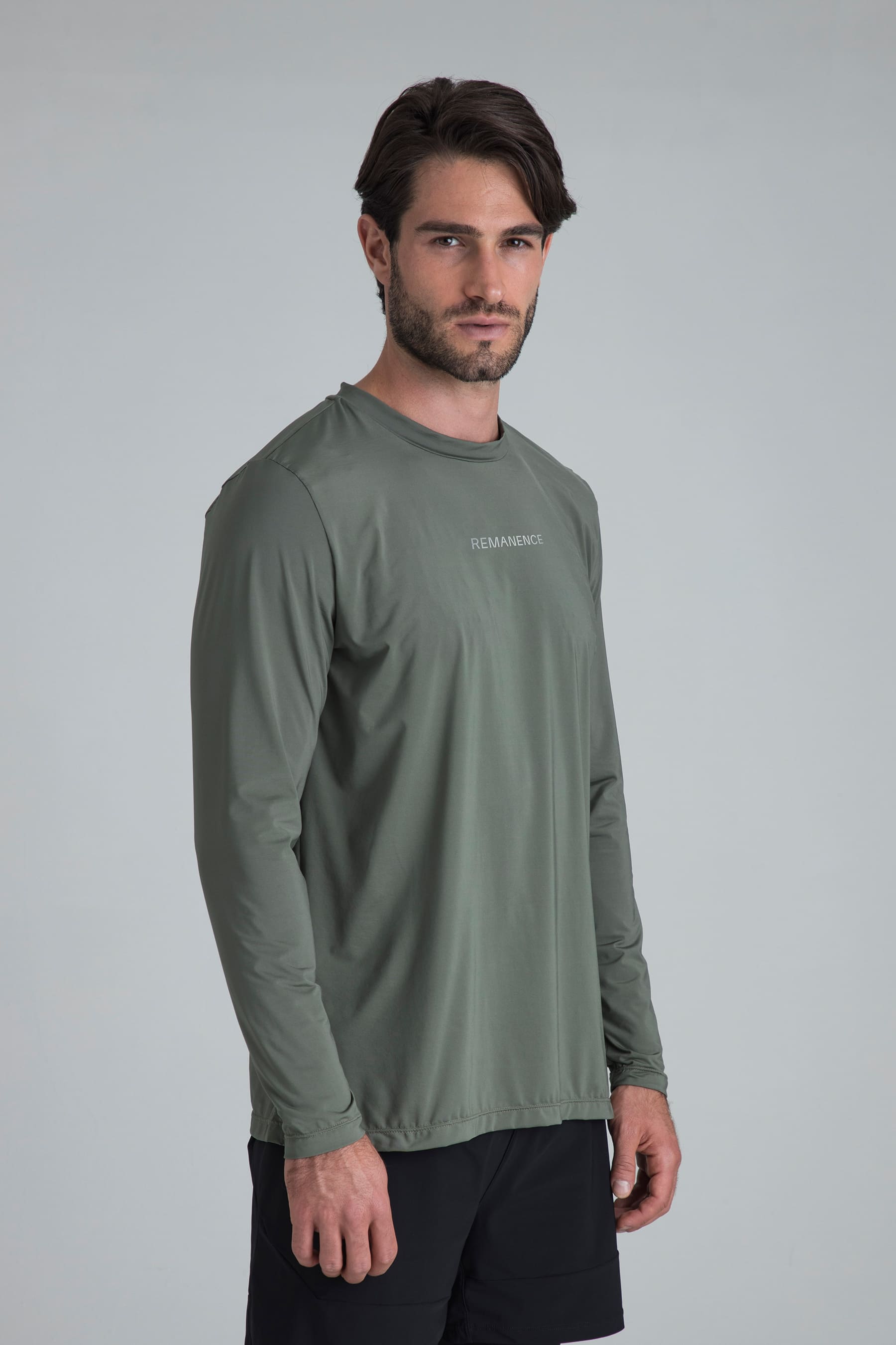Camiseta verde oliva para hombre Remain manga larga vista lateral
