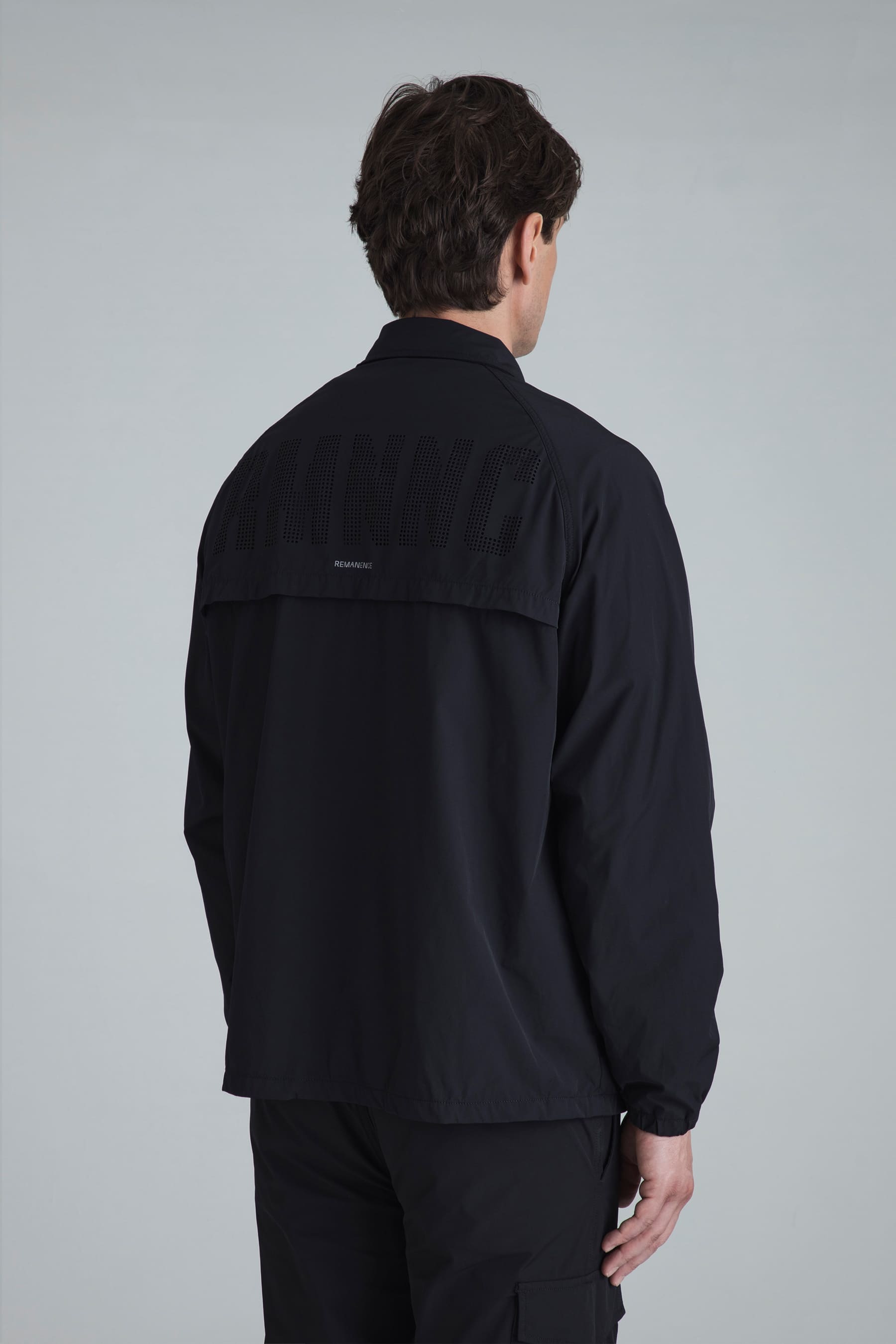Chaqueta negra para hombre Halo tipo camisa vista posterior