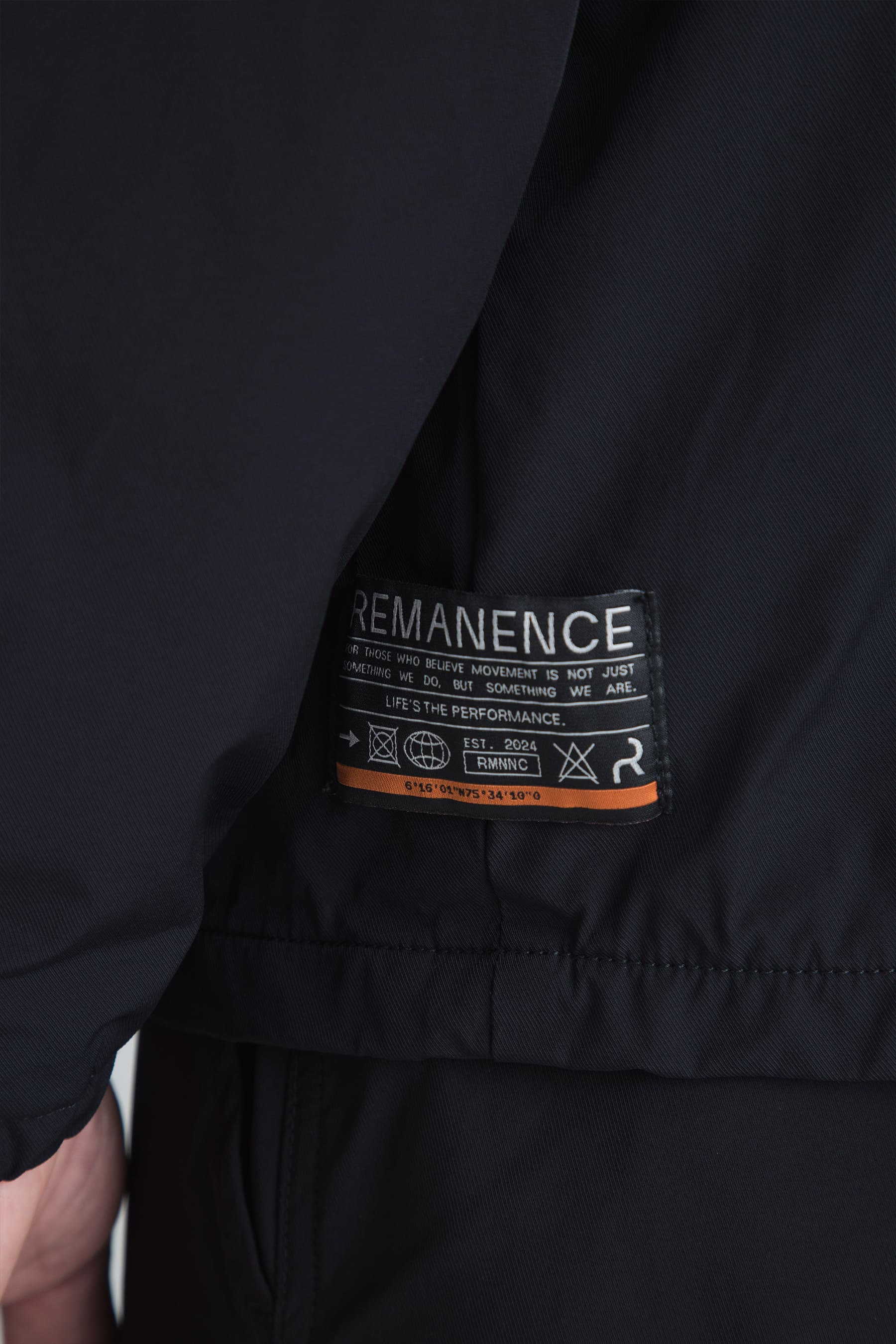 Chaqueta negra para hombre Halo tipo camisa detalle de logo
