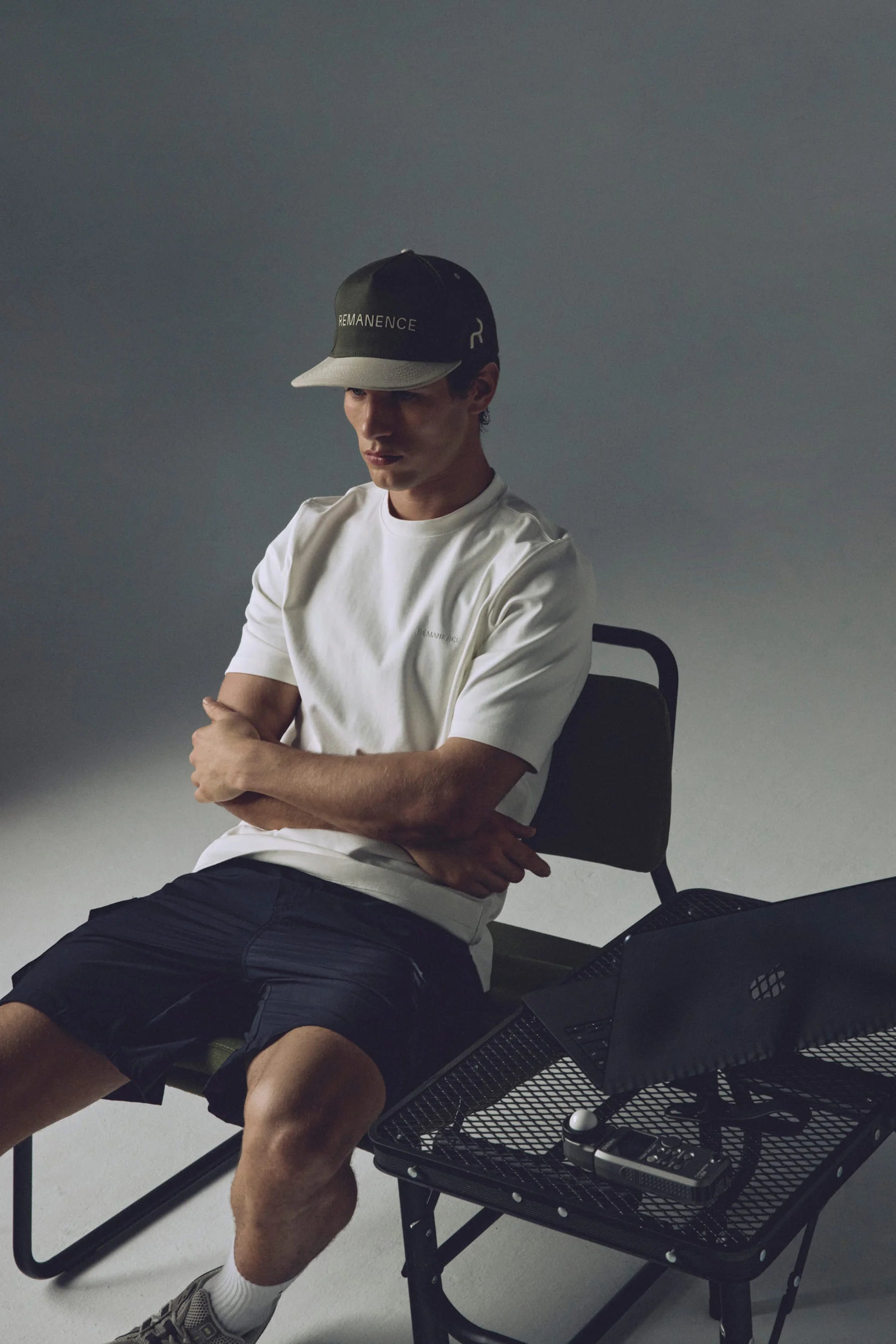 Camiseta arena y blanca duo hombre Peak Remanence 