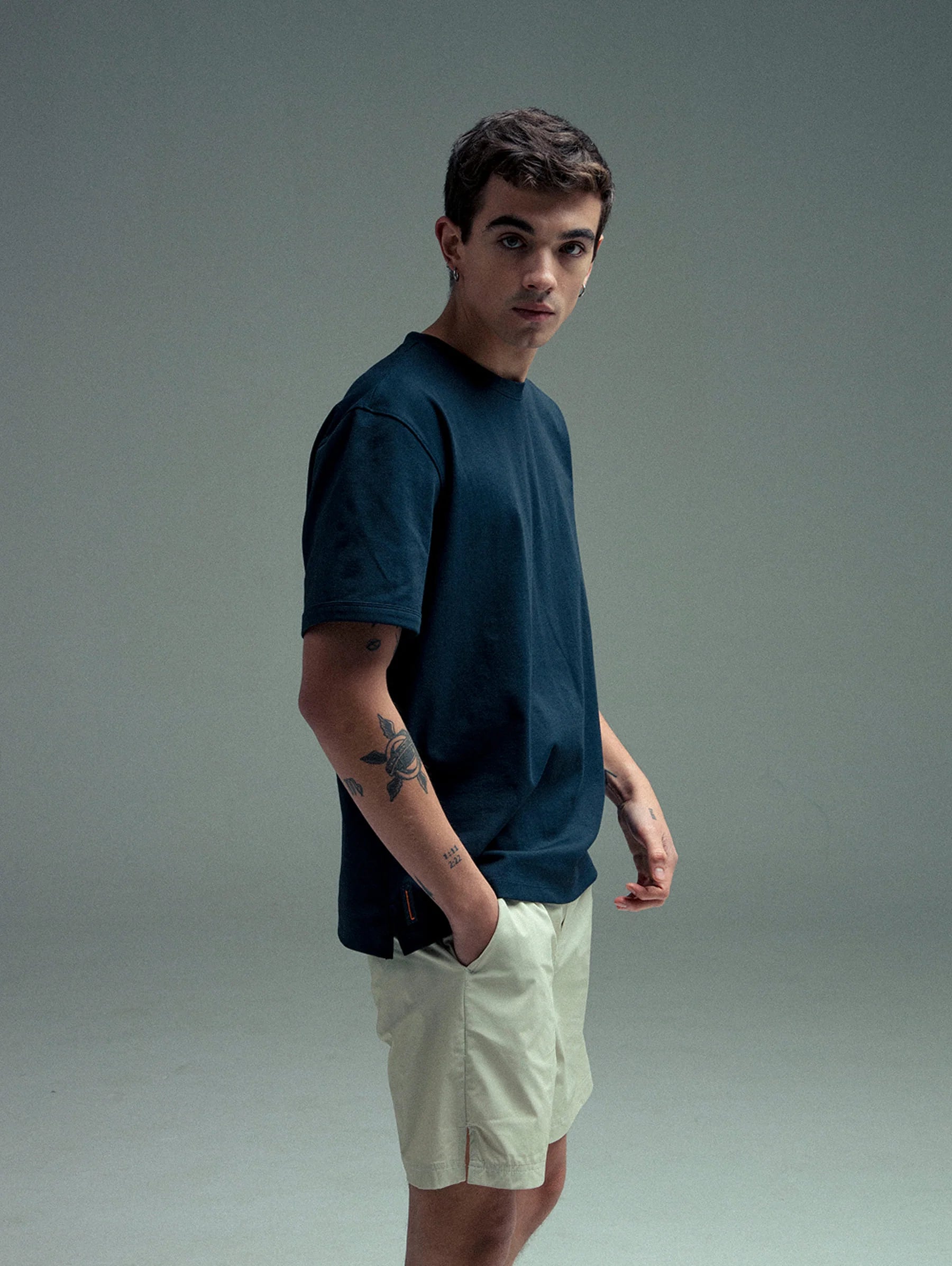 Camiseta azul para hombre fit Cling Remanence 