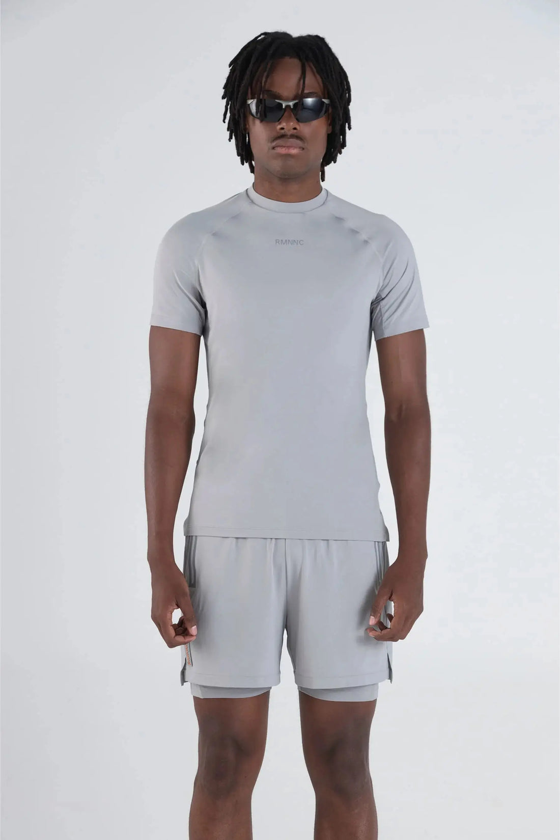Camiseta gris deportiva para hombre slim fit Gust