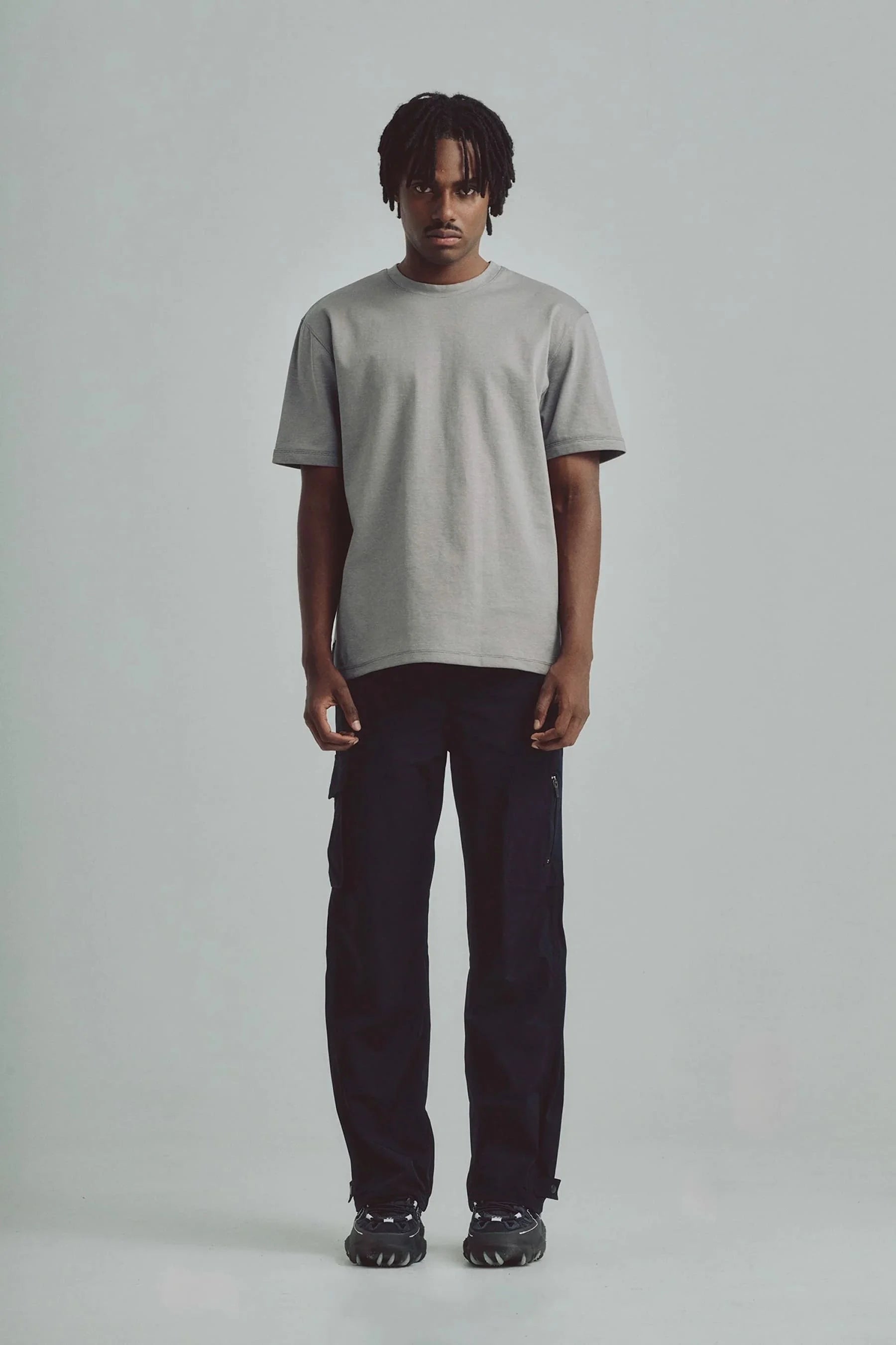 Camiseta gris para hombre fit Cling Remanence 