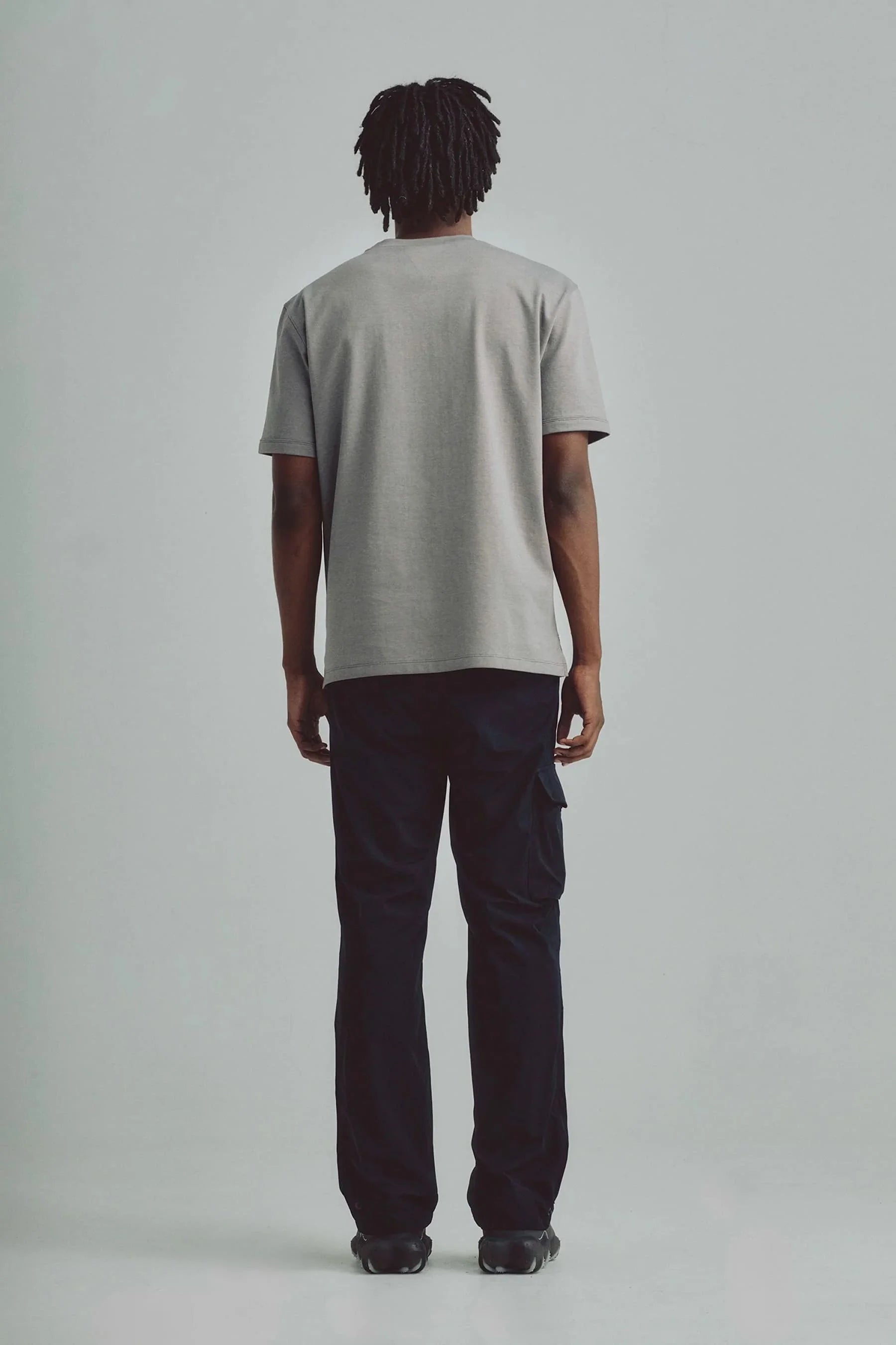 Camiseta gris para hombre fit Cling Remanence 