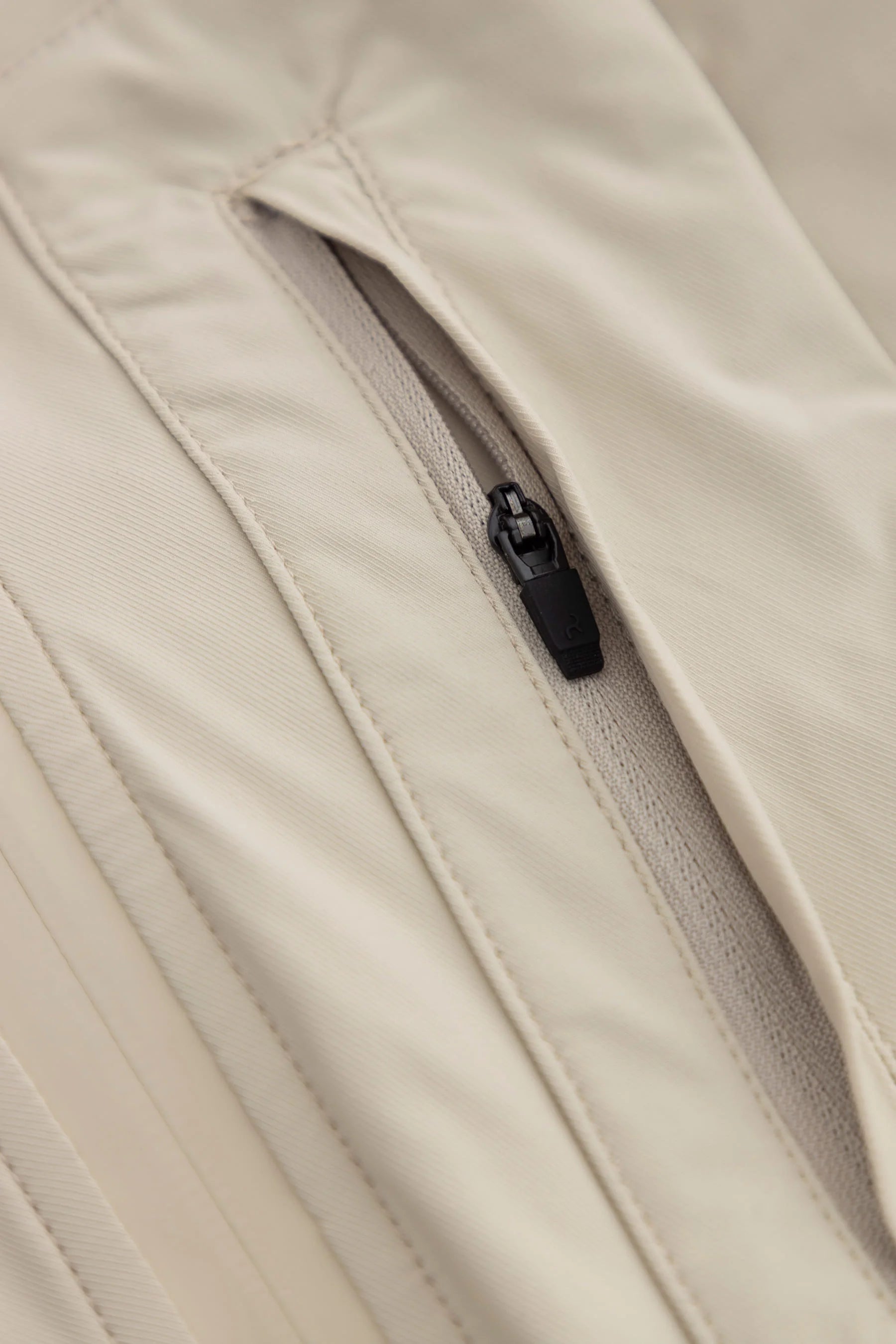 Chaqueta arena para hombre semi fitted Vapor Remanence 