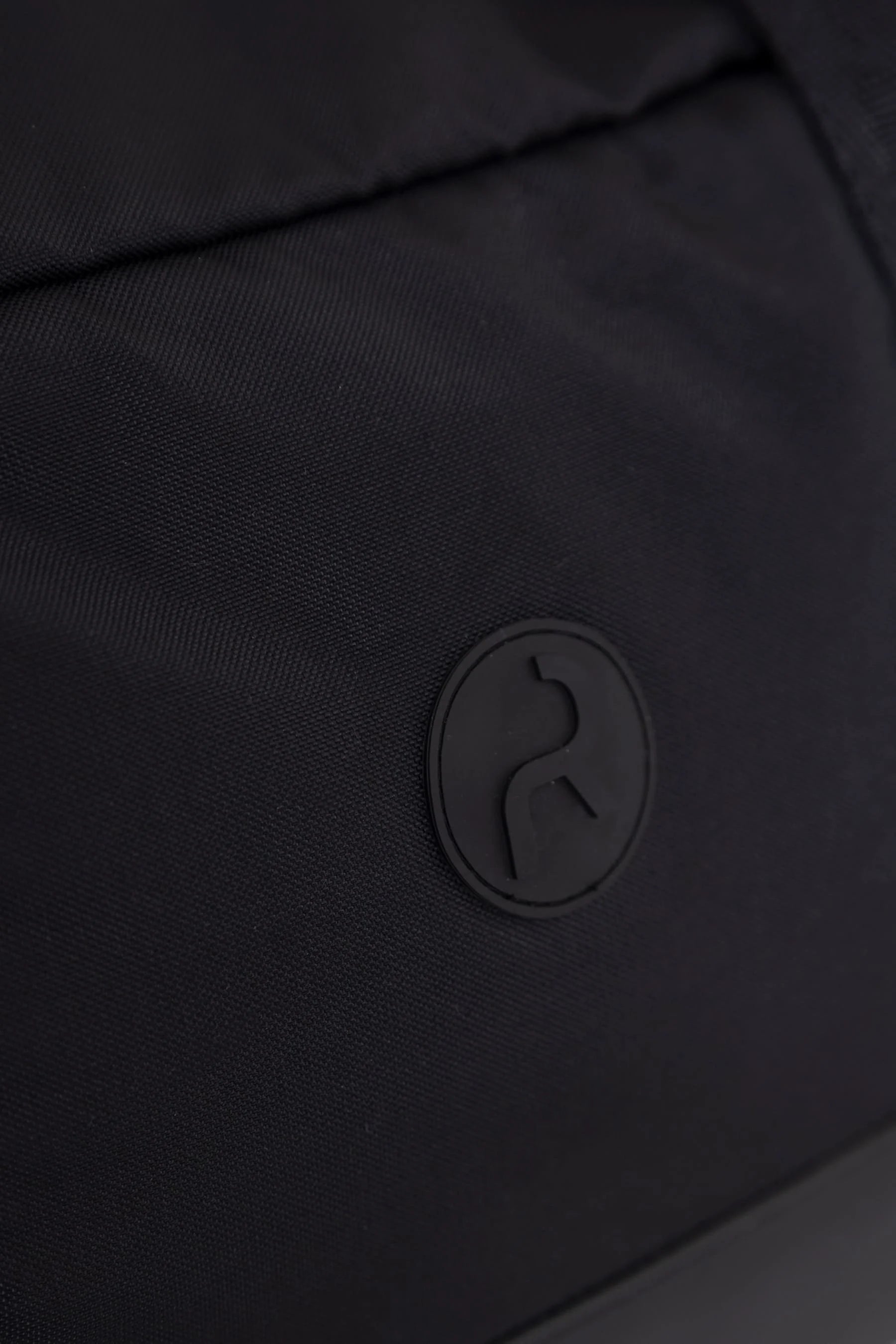 Maleta negra deportiva hombre Remanence 