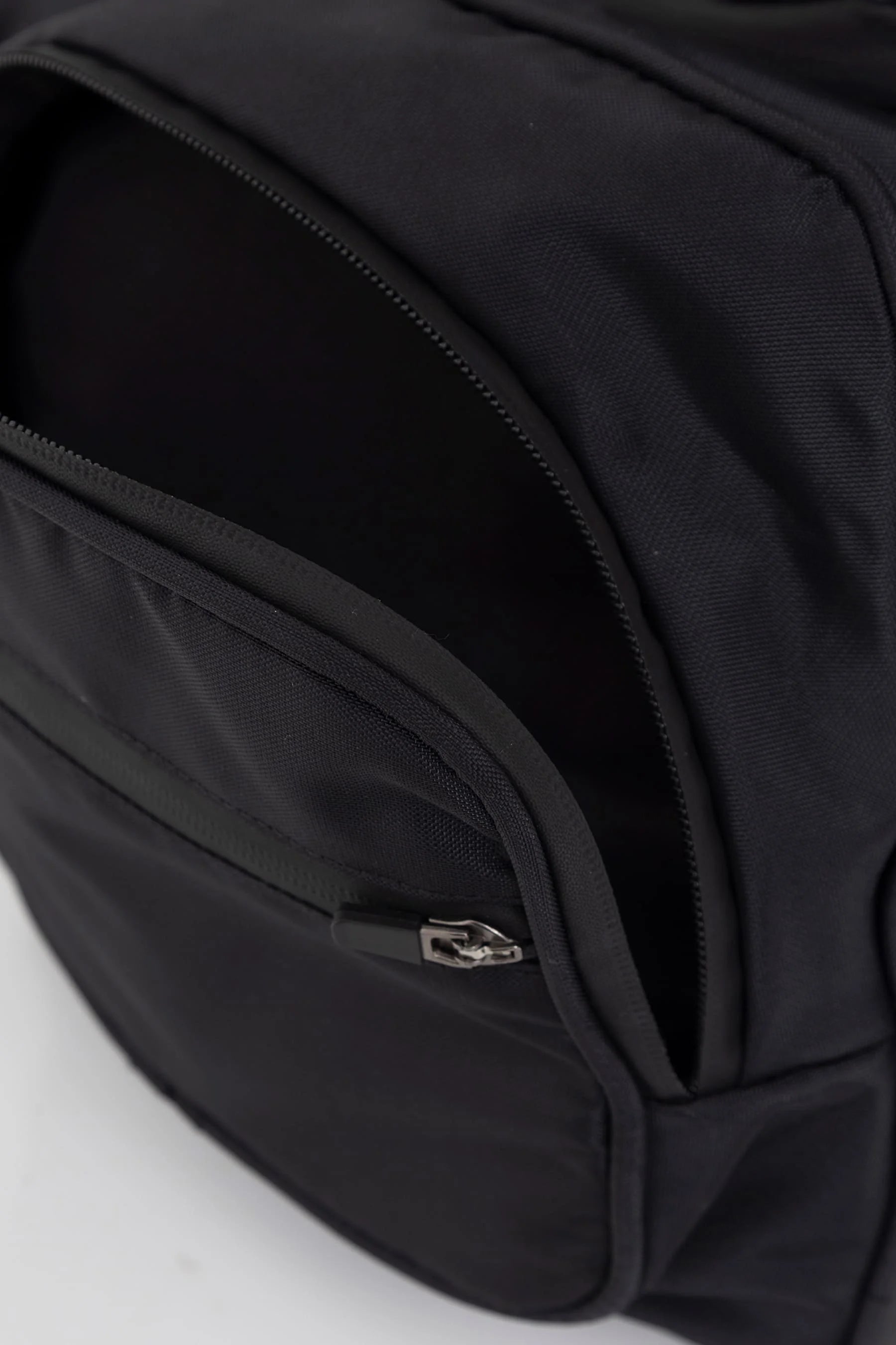 Maleta negra deportiva hombre Remanence 