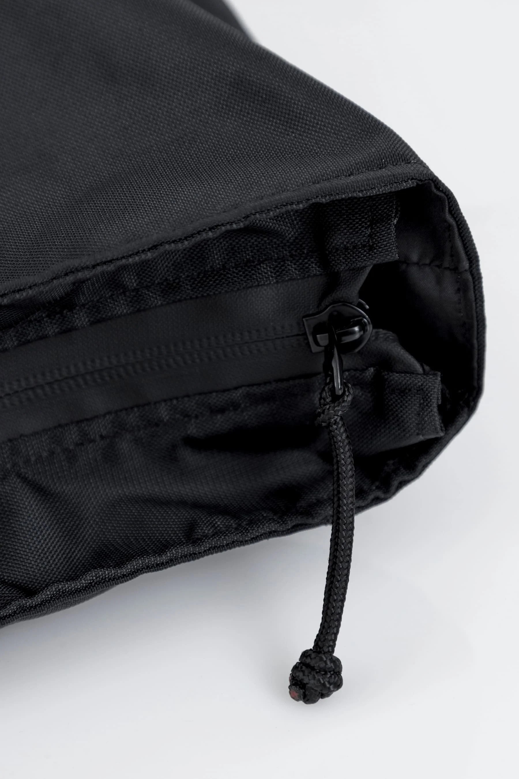 Morral negro Adventure Remanence 