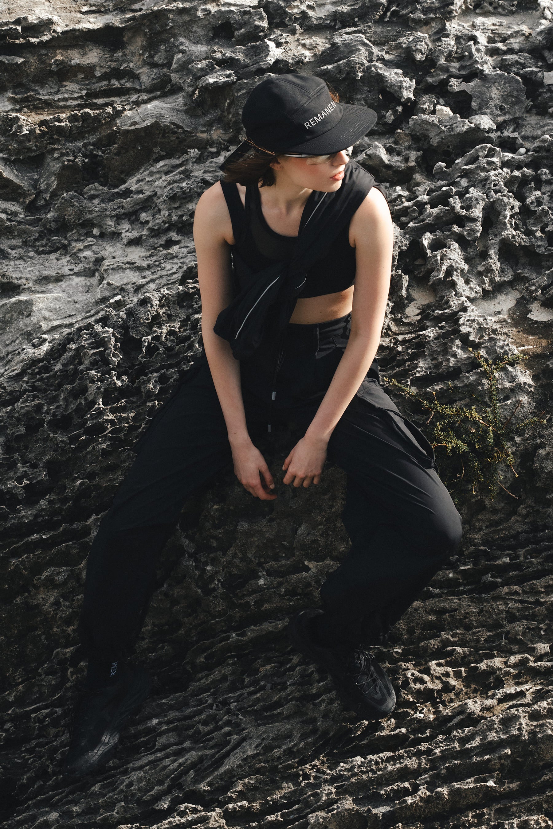 Pantalón parachute negro para mujer Noir outdoor