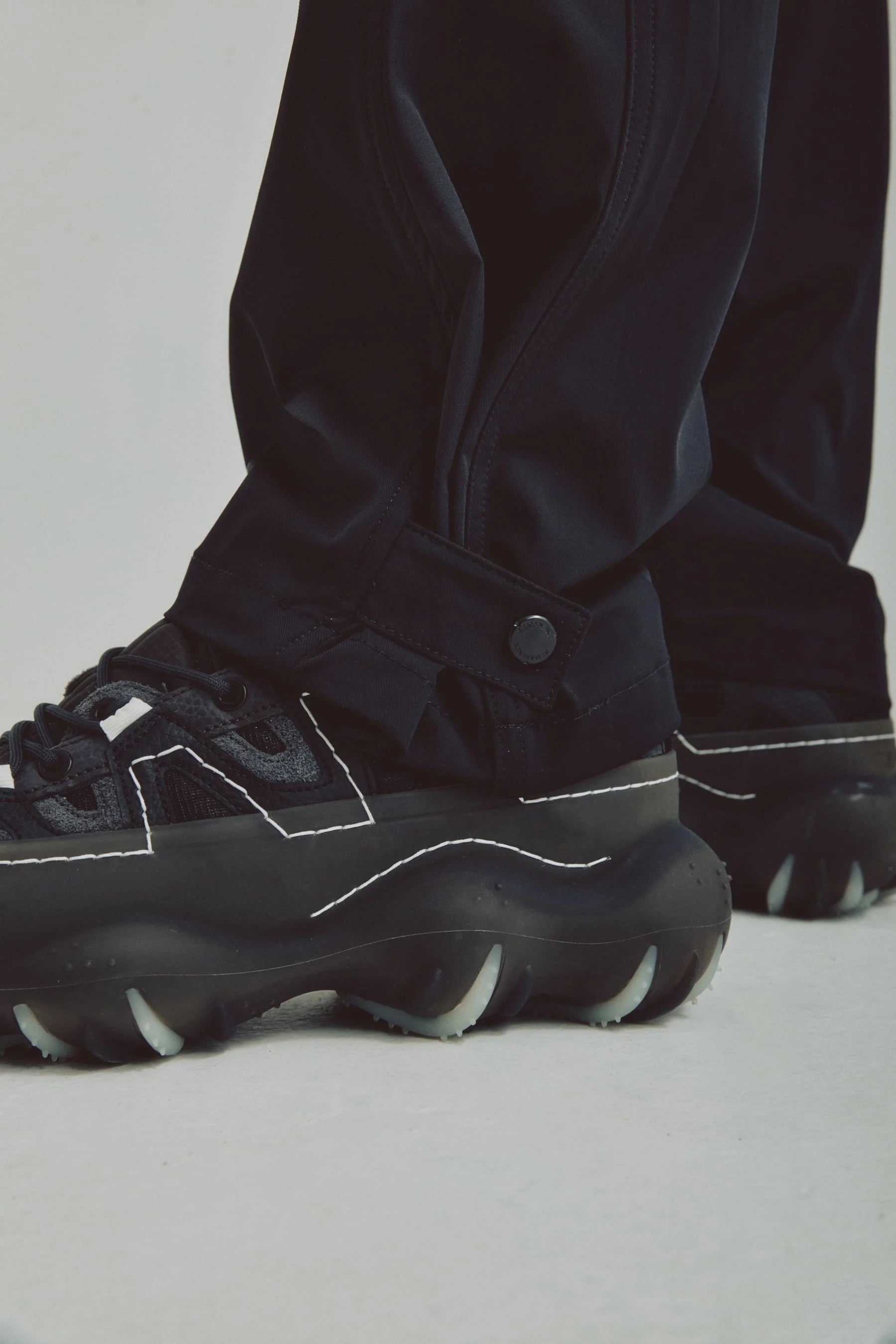 Pantalón negro para hombre Iron Remanence 