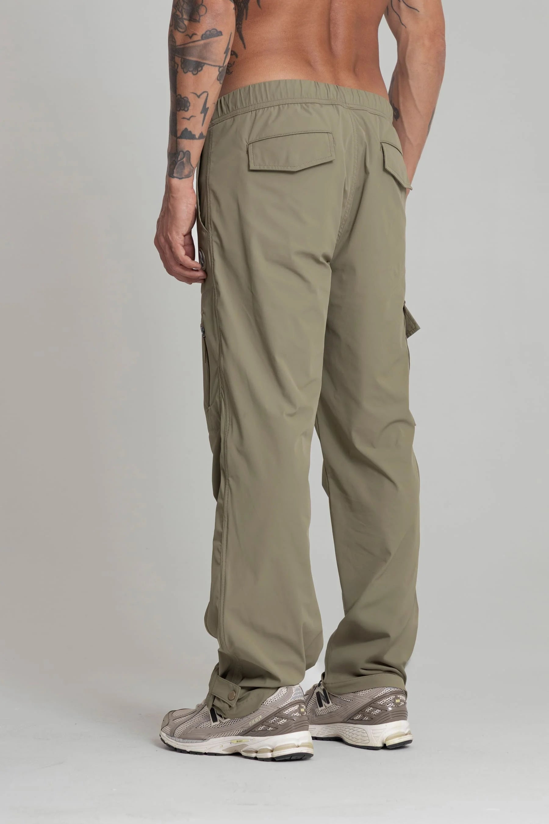 Pantalón verde oliva para hombre  Iron Remanence 