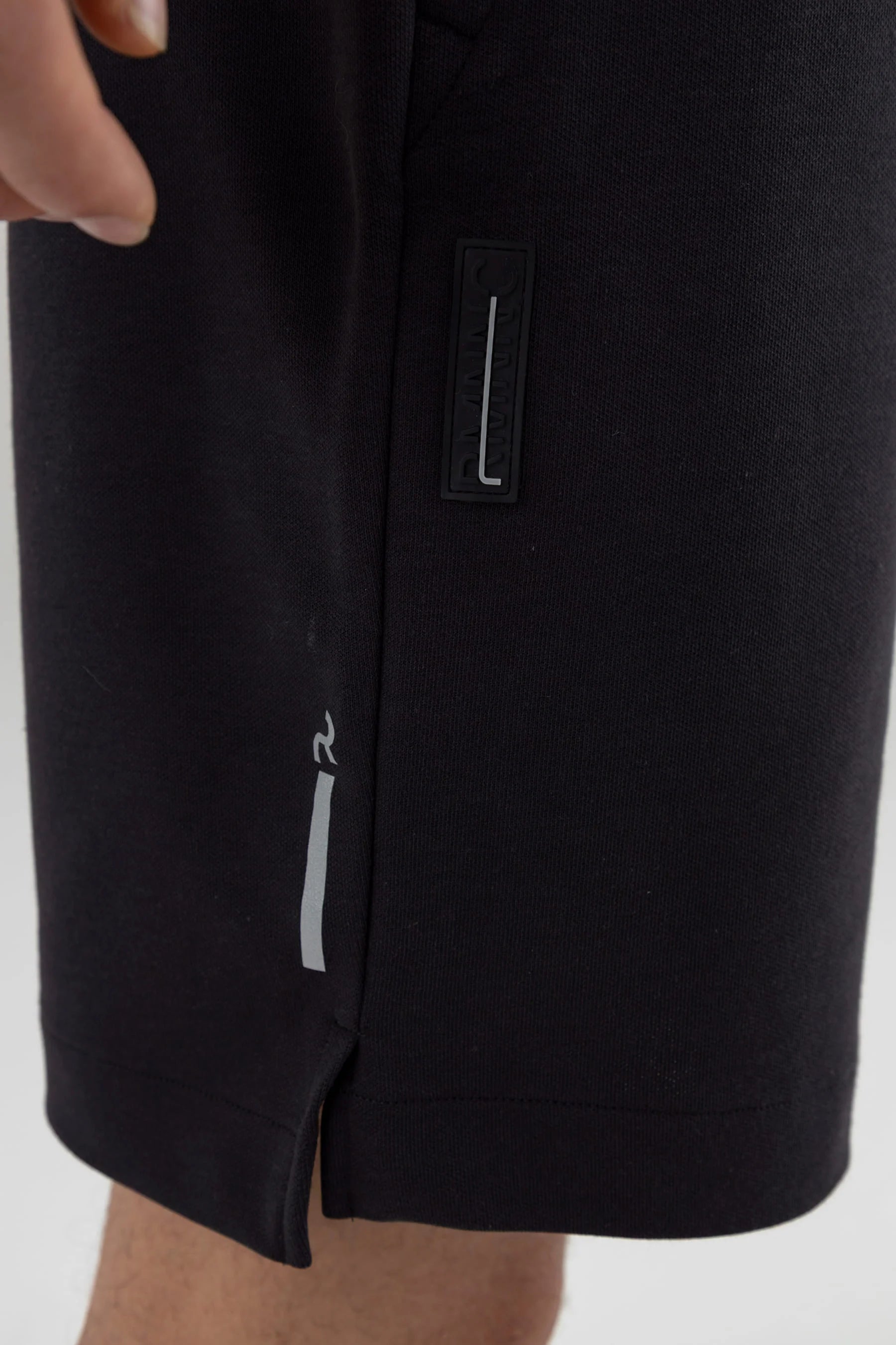 Short negro hombre Blaze Remanence 