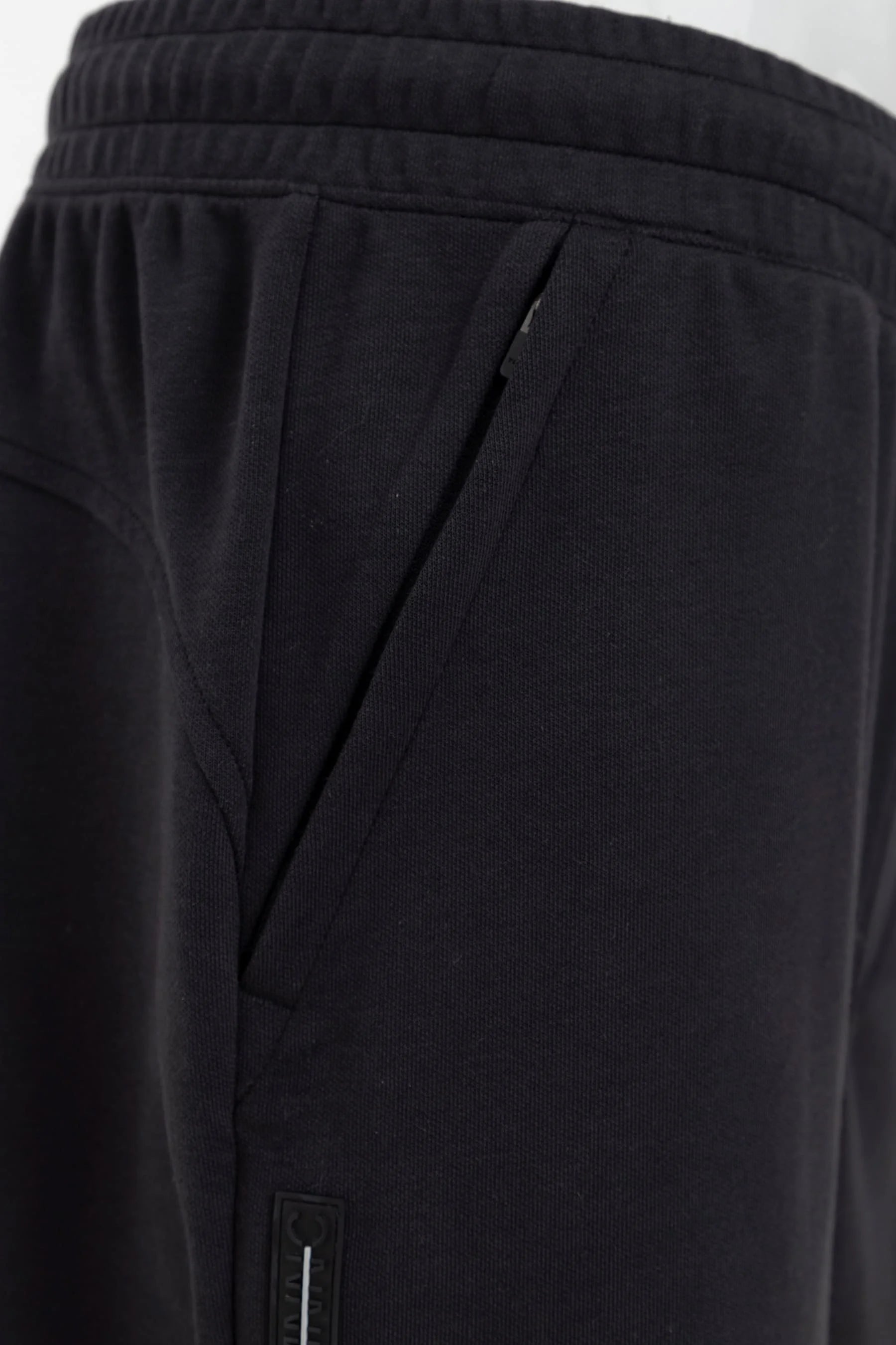 Short negro hombre Blaze Remanence 