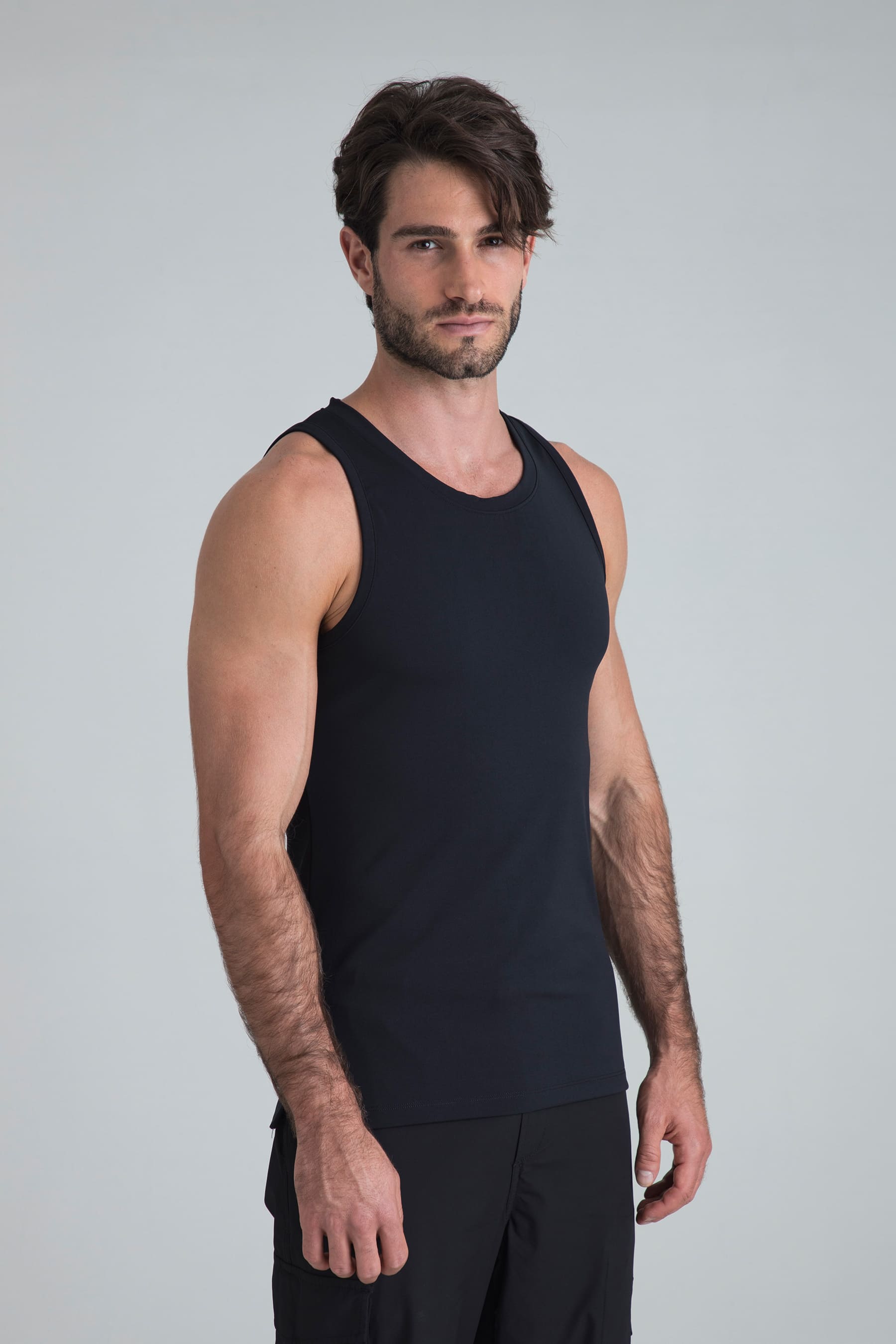Camiseta negra sin manga para hombre Axis slim fit vista lateral