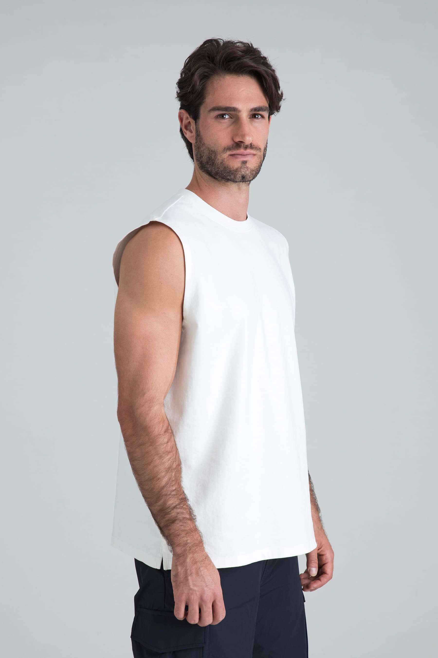 Camiseta blanca sin manga para hombre Cobalt vista lateral