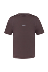 Vista frontal de la camiseta deportiva café para hombre, con logo reflectivo RMNNC en el pecho.