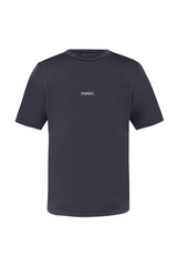 Camiseta deportiva negra para hombre, vista frontal. Corte semi ajustado, con logo RMNNC reflectivo en el pecho.