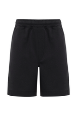 Short extendido negro, vista frontal.