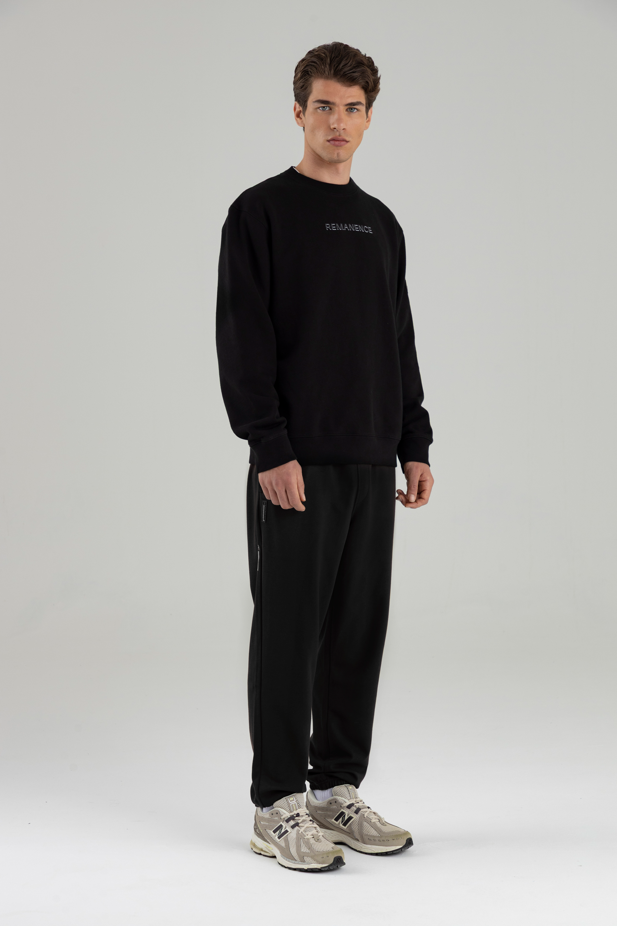 Jogger negro para hombre semi fitted Chroma